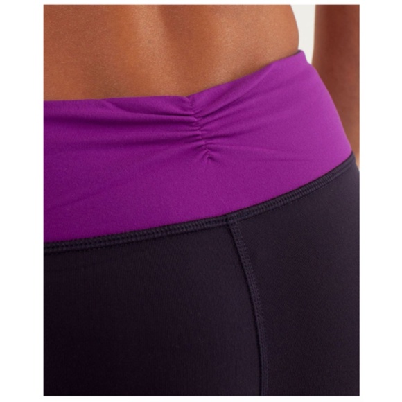 LULULEMON Gather & Crow Crop Black Swan/Violet Herringbone Reversible Size 6 - Picture 6 of 16